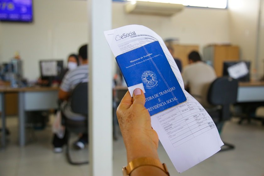 Agências do trabalhador oferecem 610 vagas de emprego nesta terça-feira (23)