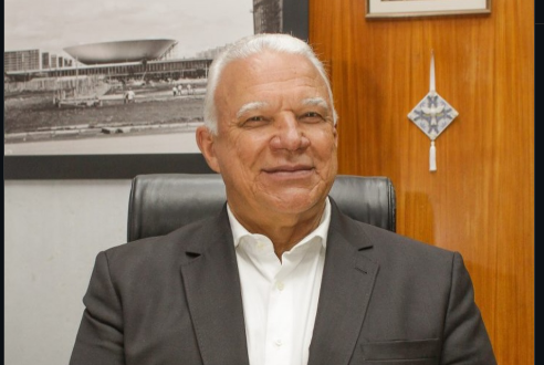 José Humberto apresenta novos projetos para beneficiar a população